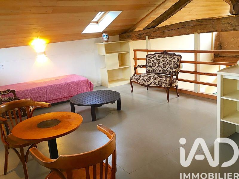 Maison - 1 220 m² - 28 pièces