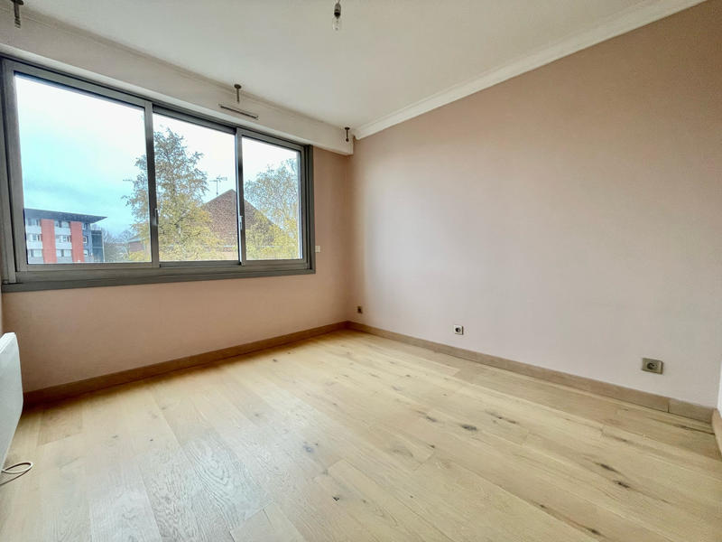 Appartement - 93 m² - 4 pièces