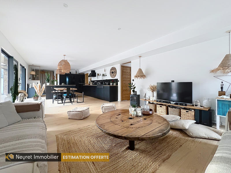 Maison - 150 m² - 5 pièces