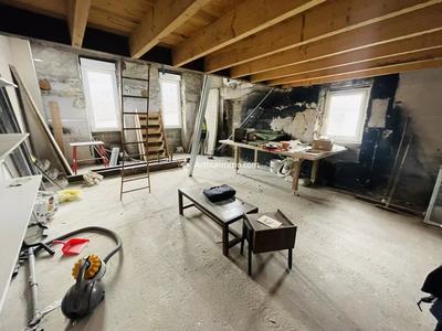 Immeuble - 214 m² - 6 pièces