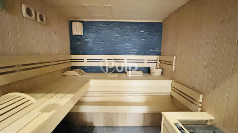 Immeuble - 250 m² - 7 pièces