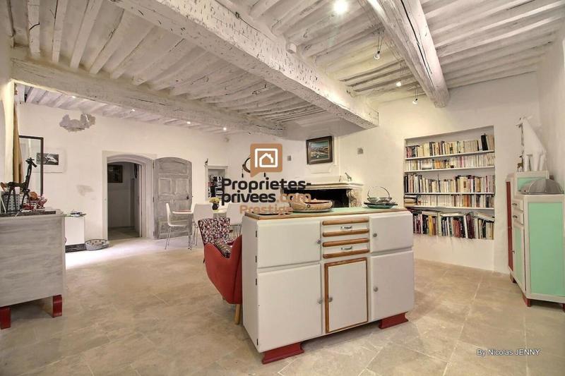 Maison de village - 257 m² - 7 pièces