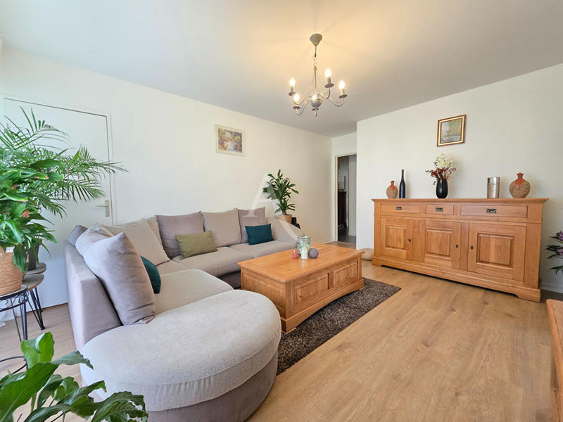 Appartement - 80 m² - 4 pièces