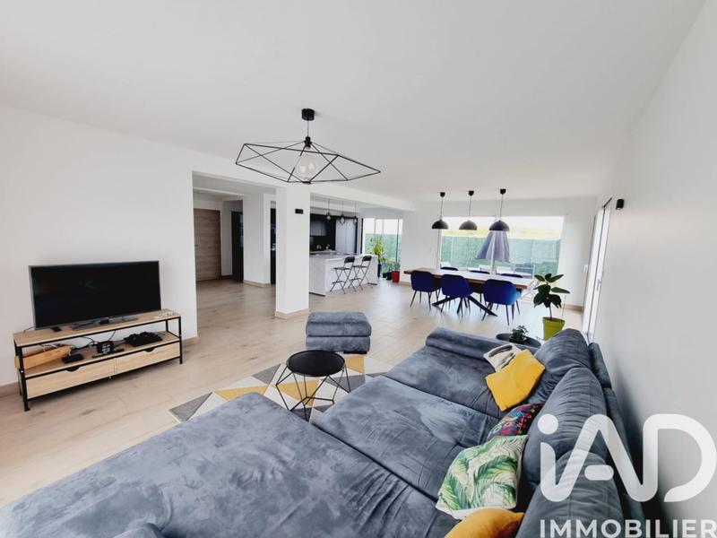 Maison - 145 m² - 6 pièces