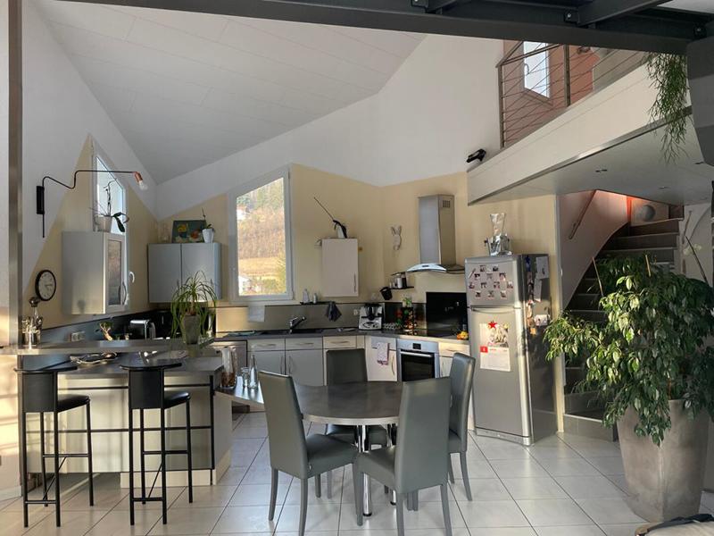 Maison - 165 m² - 9 pièces