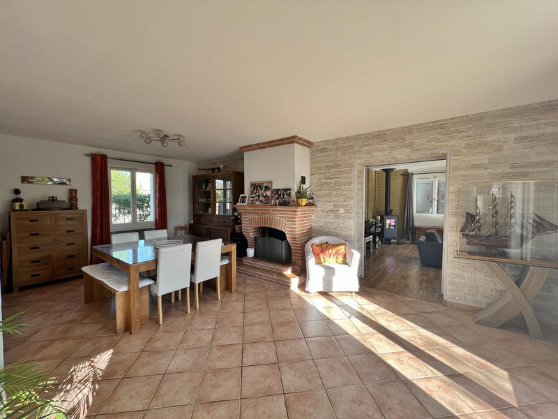 Villa - 192 m² - 8 pièces
