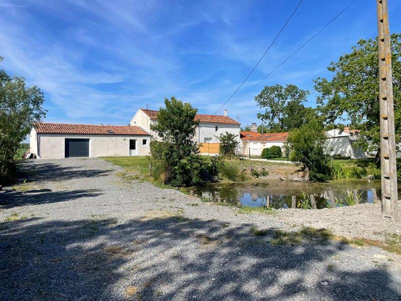 Maison - 140 m² - 5 pièces