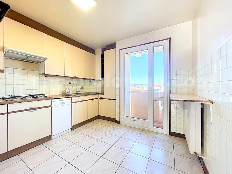 Appartement - 82 m² - 4 pièces