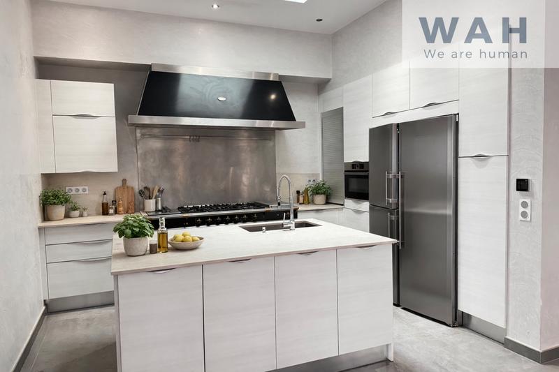 Appartement - 270 m² - 7 pièces