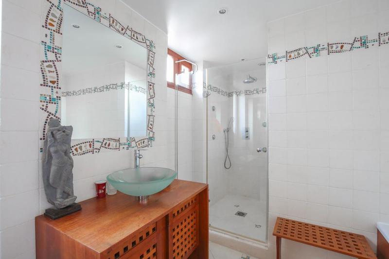 Appartement - 102 m² - 5 pièces