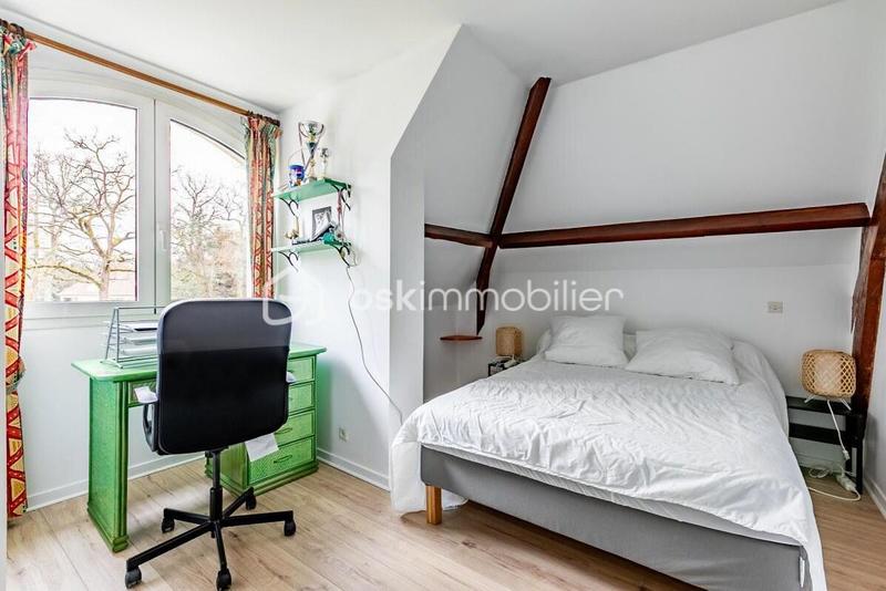 Propriété - 453 m² - 9 pièces