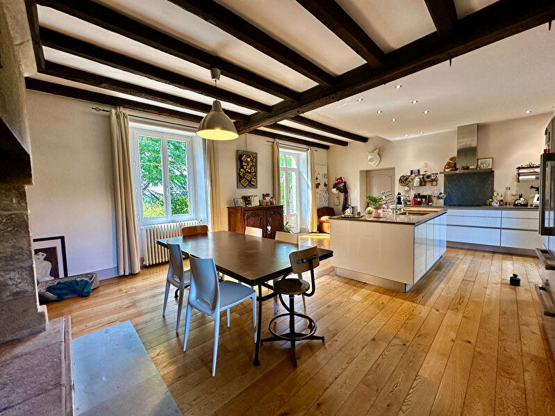 Maison bourgeoise - 415 m² - 11 pièces