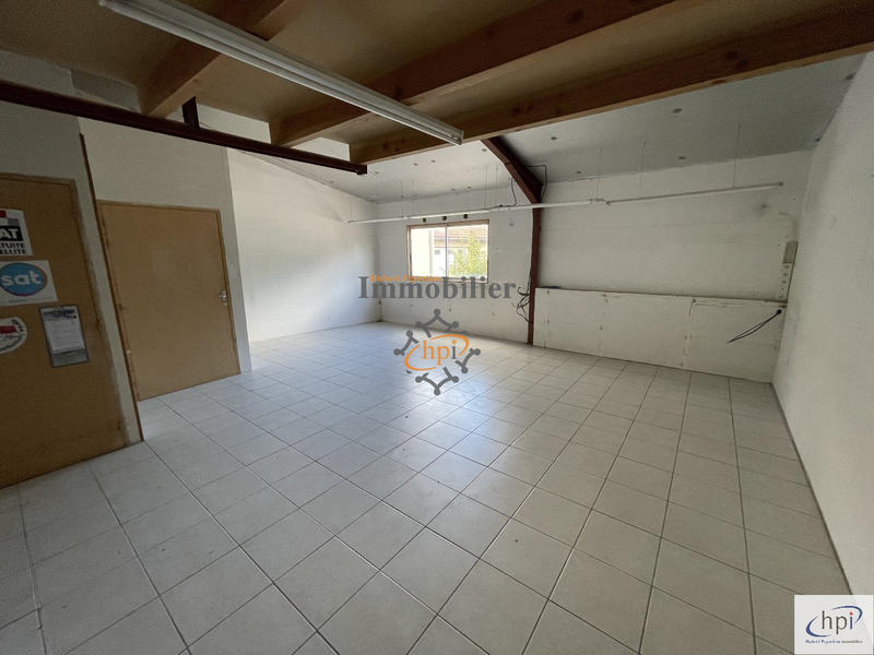 Maison - 700 m² - 14 pièces