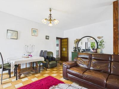 Maison - 200 m² - 9 pièces