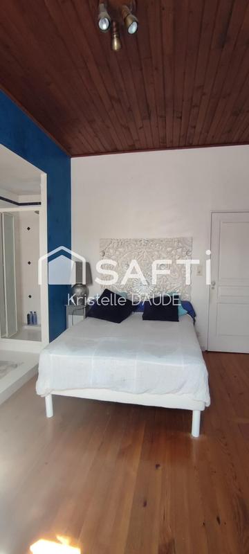 Maison - 240 m² - 8 pièces