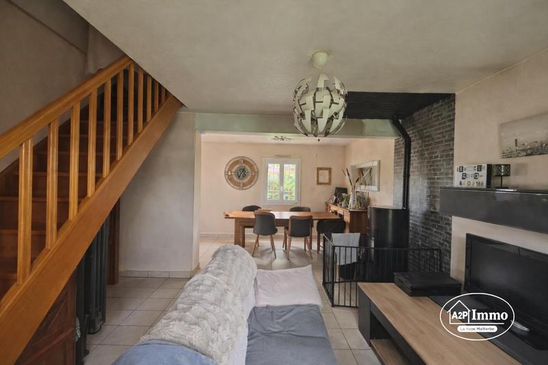 Maison - 90 m² - 5 pièces