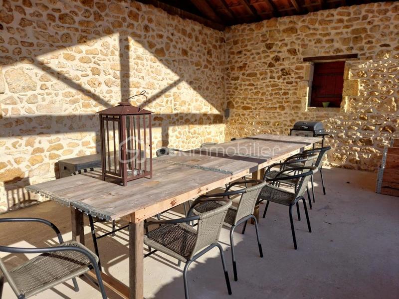 Demeure - 337 m² - 12 pièces