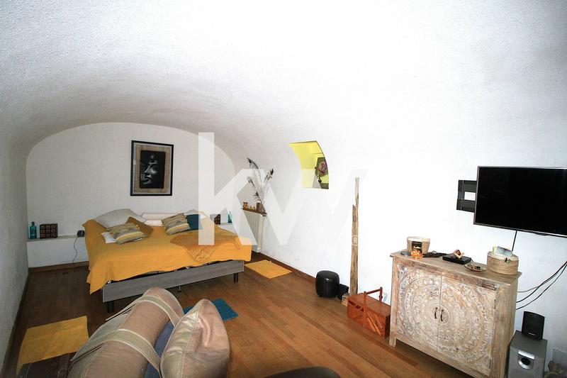 Maison - 230 m² - 6 pièces