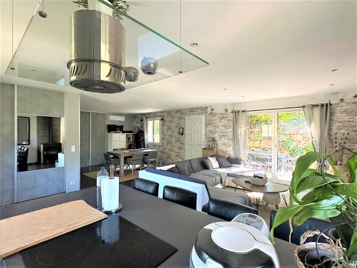 Maison - 150 m² - 6 pièces