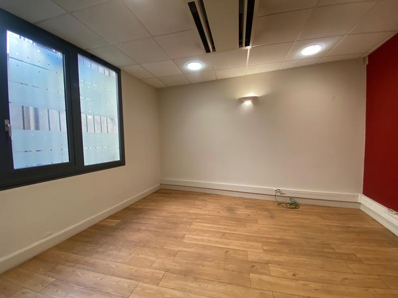 Bureau - 357 m² - 11 pièces