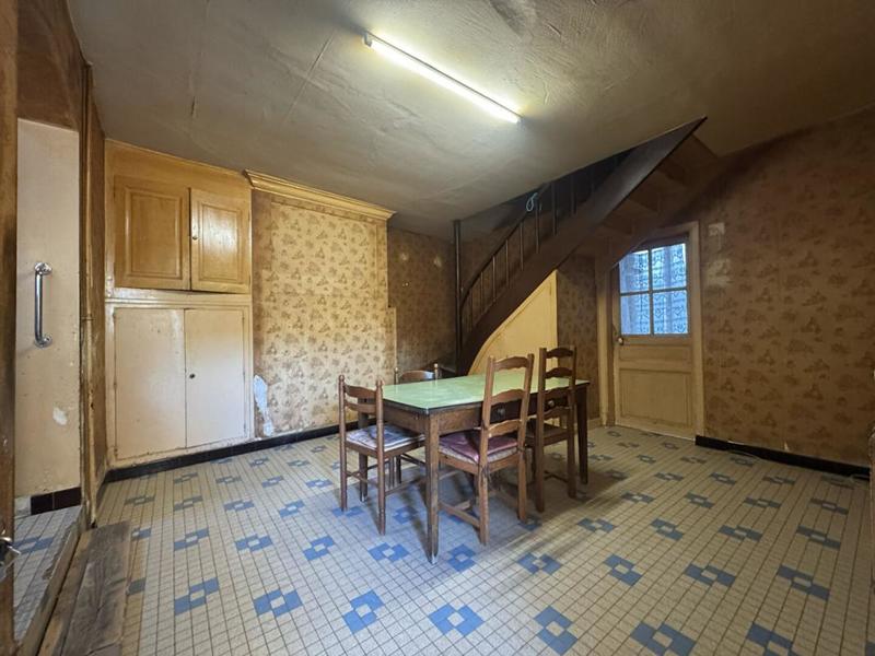 Maison - 205 m² - 7 pièces