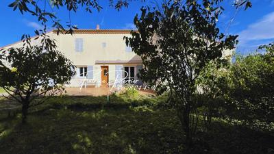 Maison - 160 m² - 8 pièces