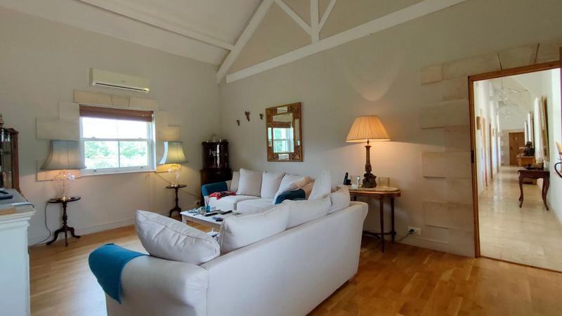 Propriété - 280 m² - 10 pièces