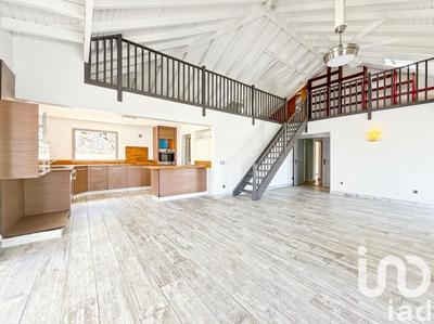 Maison - 200 m² - 6 pièces