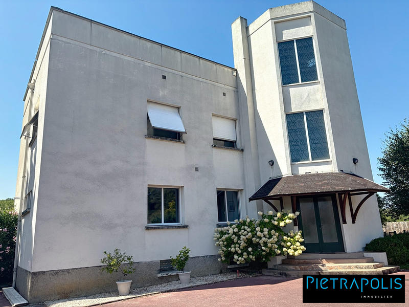 Maison contemporaine - 255 m² - 10 pièces