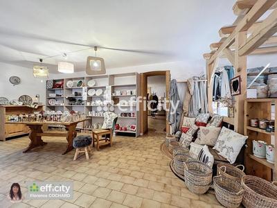 Fonds de commerce - 160 m²