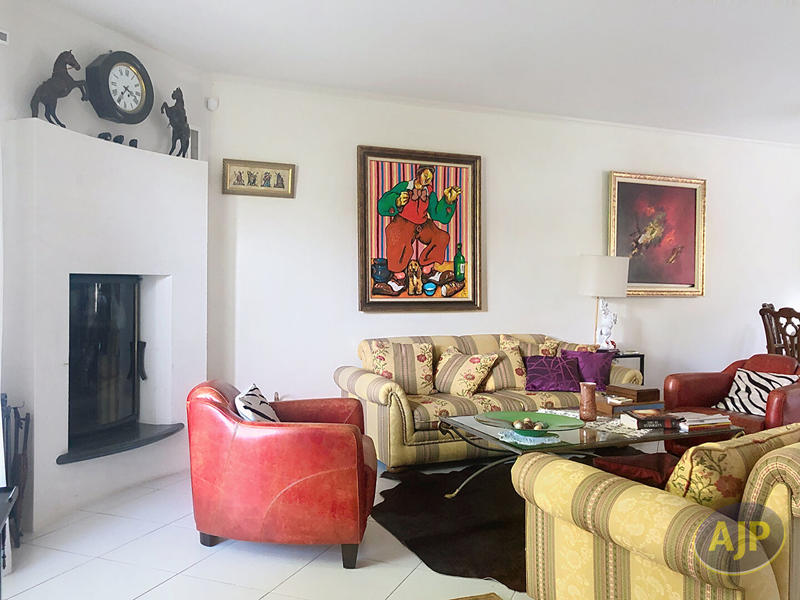 Maison - 137 m² - 6 pièces