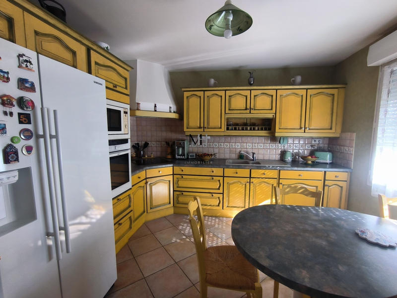 Maison - 166 m² - 9 pièces