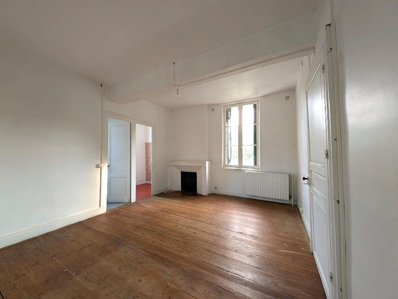 Maison - 250 m² - 7 pièces