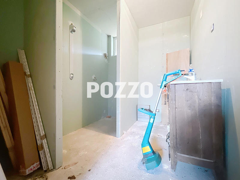 Local d'activité / Entrepôt - 120 m² - 2 pièces