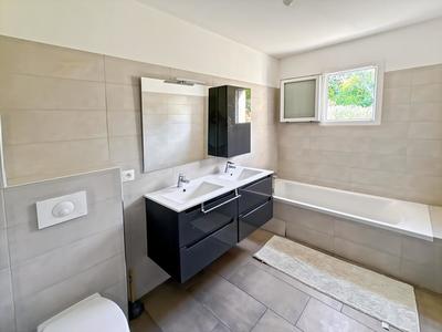 Maison - 65 m² - 4 pièces