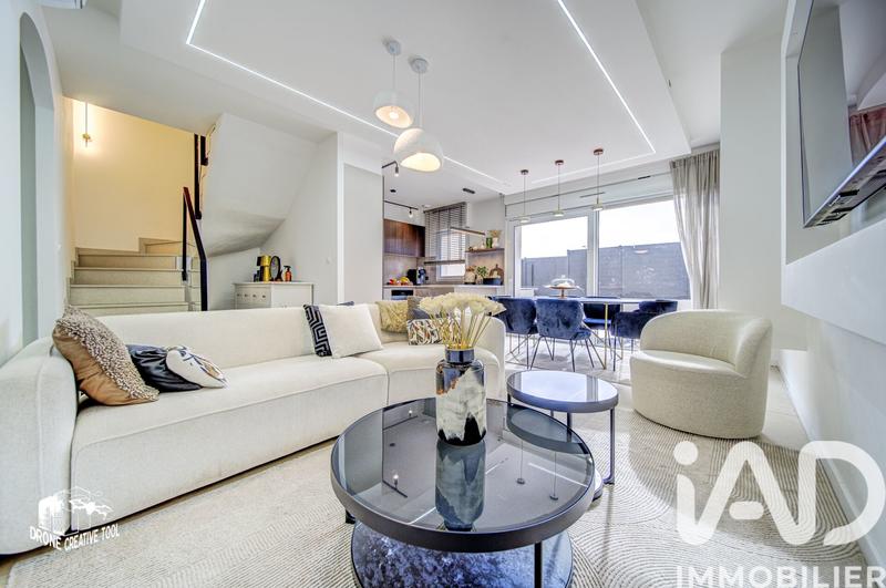 Maison - 90 m² - 5 pièces