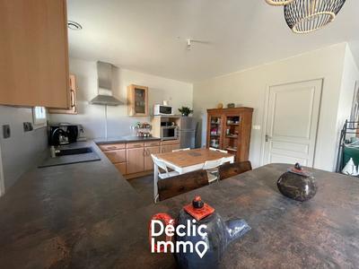 Maison - 92 m² - 4 pièces