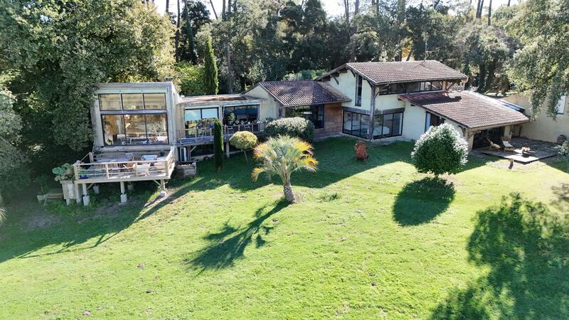 Propriété - 500 m² - 8 pièces