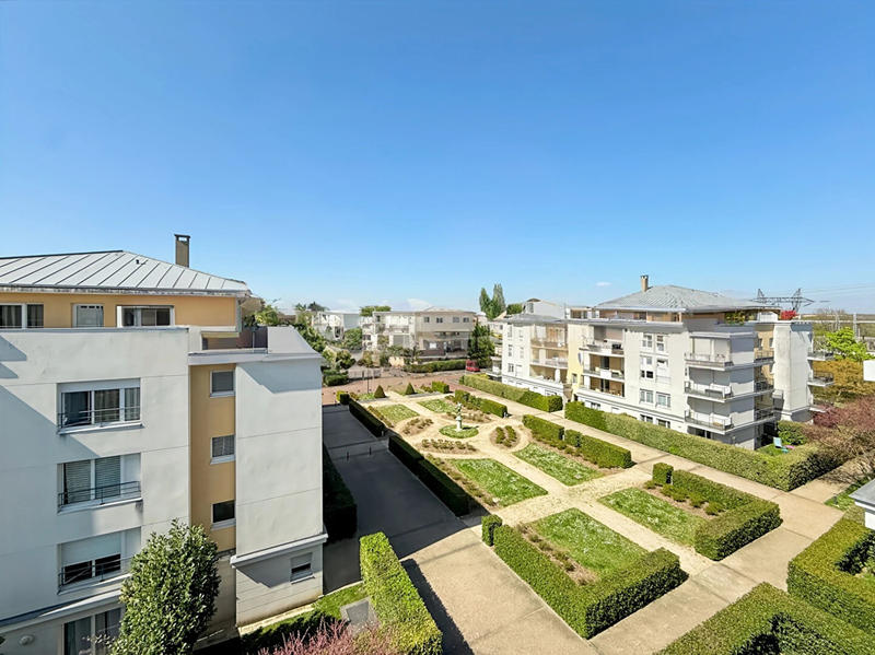 Appartement - 94 m² - 5 pièces