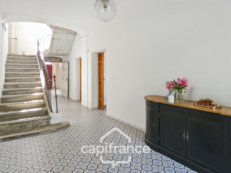 Maison de maîtres - 434 m² - 10 pièces