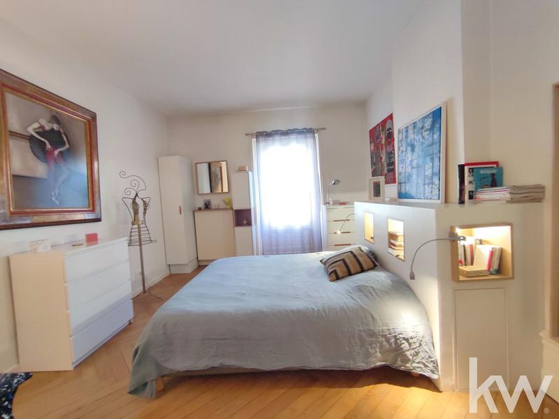 Appartement - 215 m² - 6 pièces