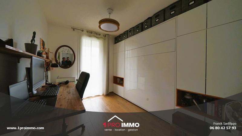 Appartement - 82 m² - 4 pièces