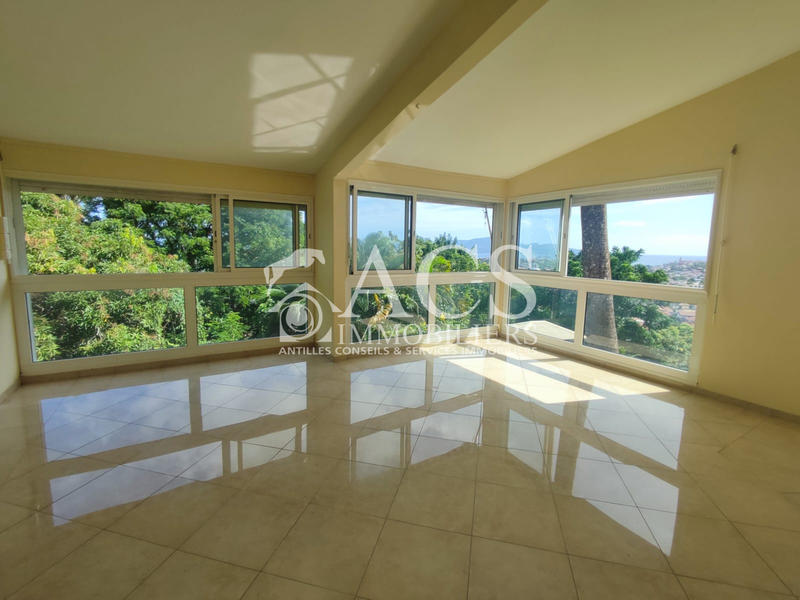 Maison - 125 m² - 4 pièces