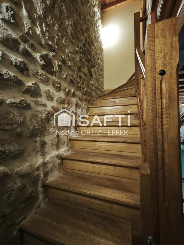 Maison - 700 m² - 25 pièces