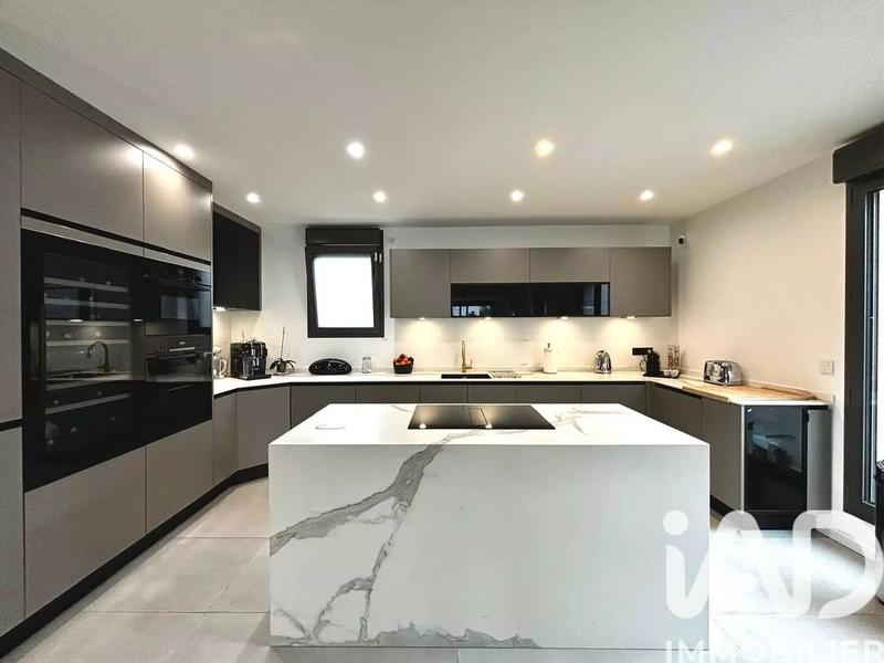 Maison de maîtres - 181 m² - 6 pièces