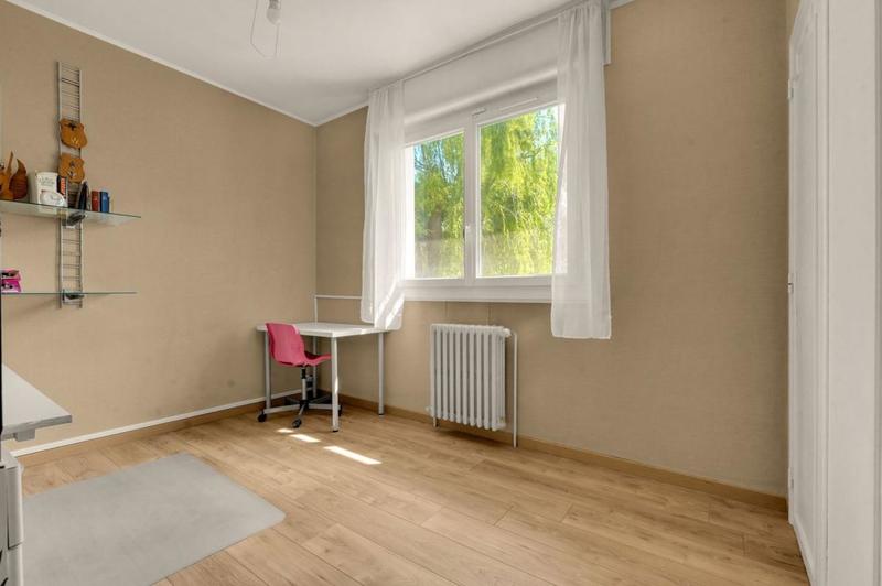 Maison - 180 m² - 6 pièces