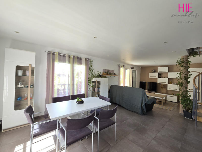 Maison - 84 m² - 5 pièces