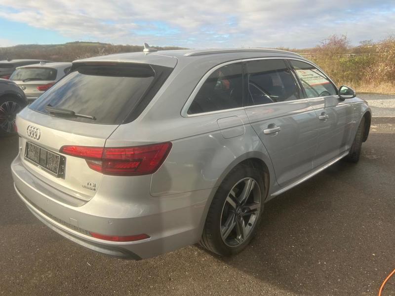 Audi A4 Avant V6 3.0 Tdi 218 s tronic 7 Quattro Sport