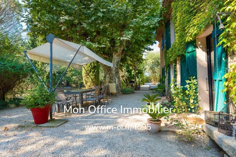 Mas - 210 m² - 10 pièces