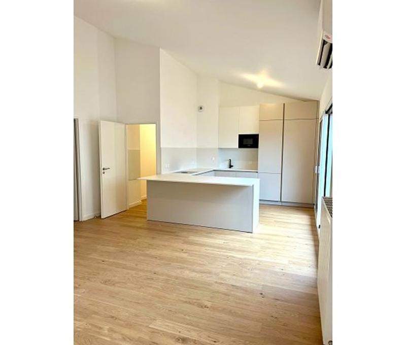 Appartement - 96 m² - 4 pièces